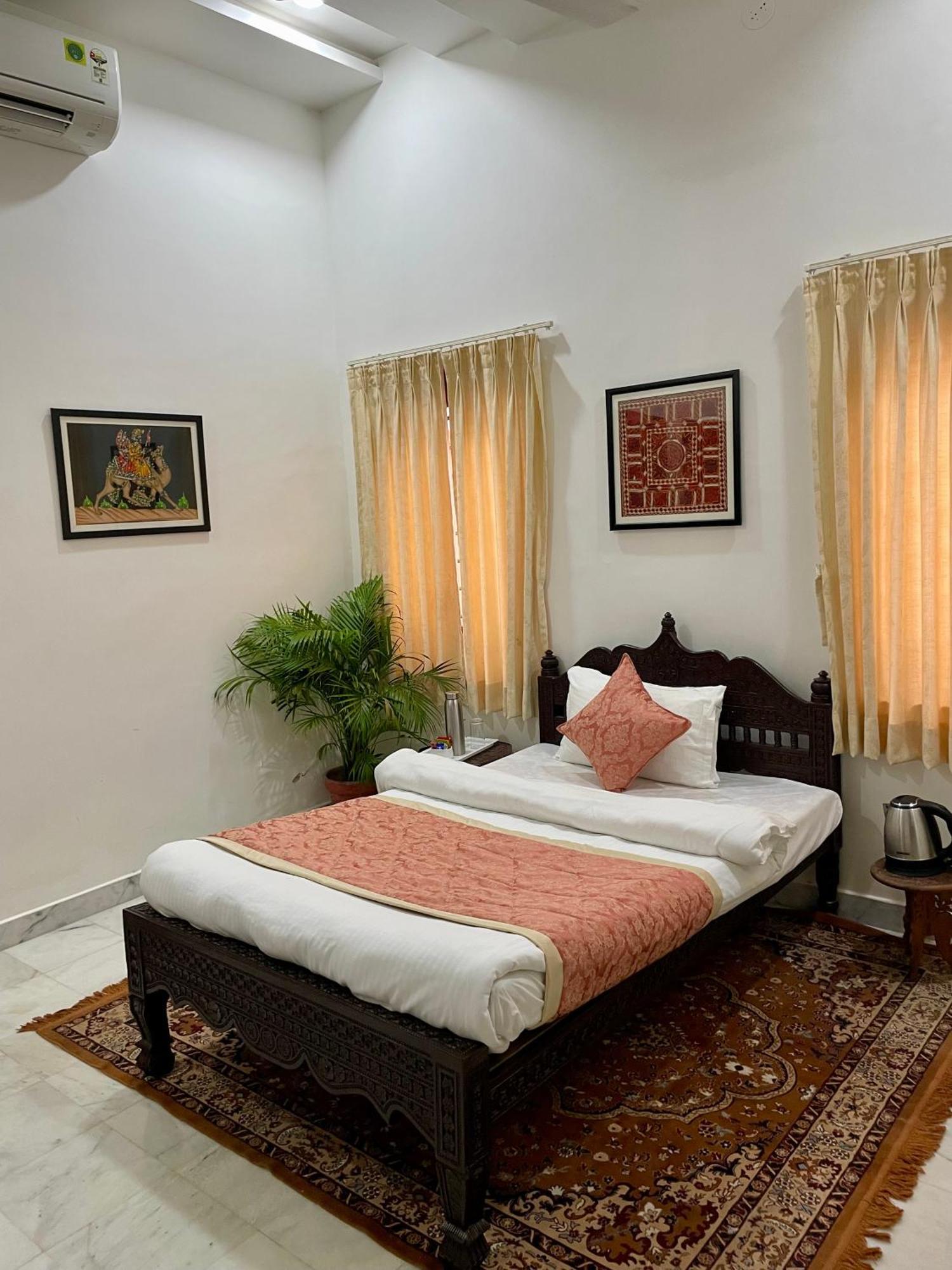 Karni Nivvas - Luxury Redefined Villa Udaipur Kültér fotó